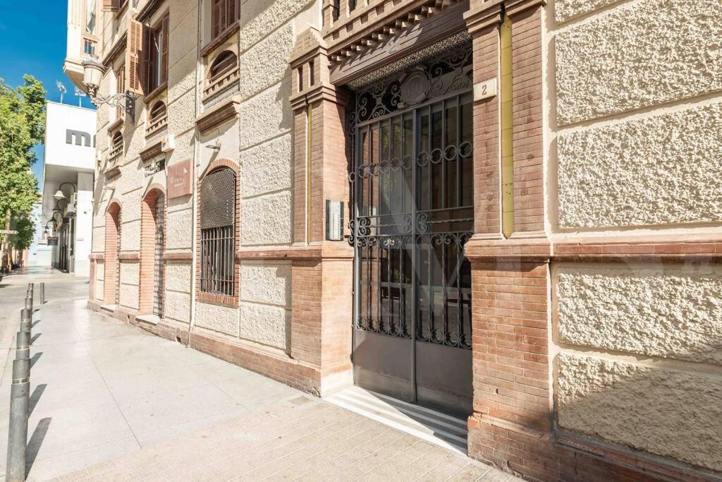Modern Apartment Next To The Cervantes Theatre By Rems マラガ エクステリア 写真