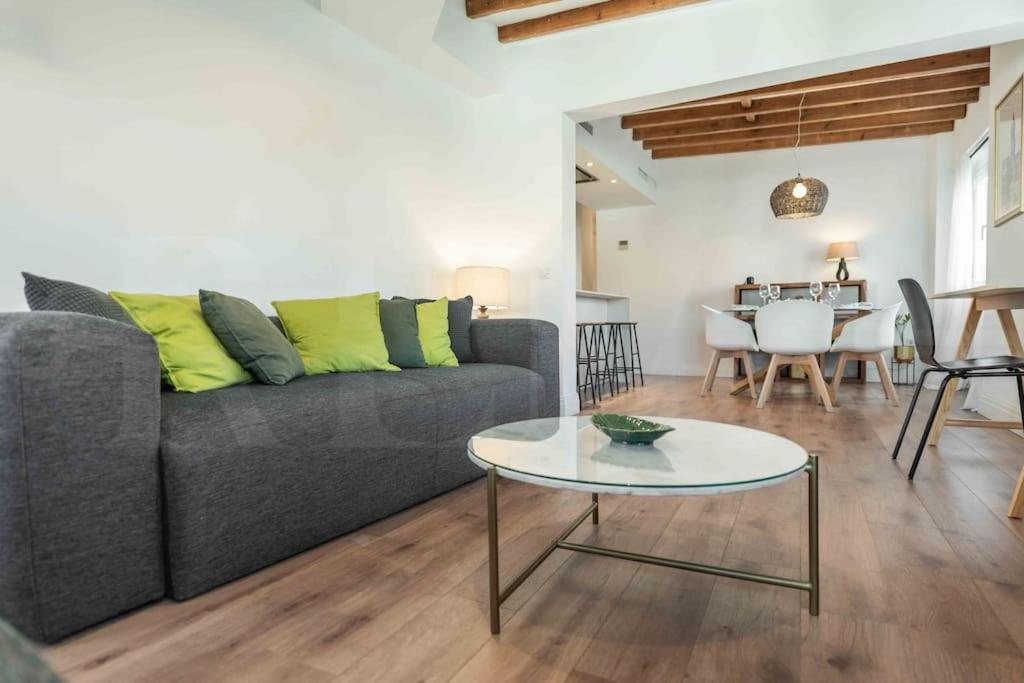 Modern Apartment Next To The Cervantes Theatre By Rems マラガ エクステリア 写真